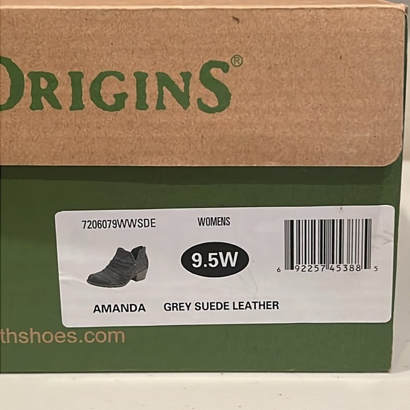 Earth, gray suede, leather booty, 9.5 WIDE - Picture 7 of 7